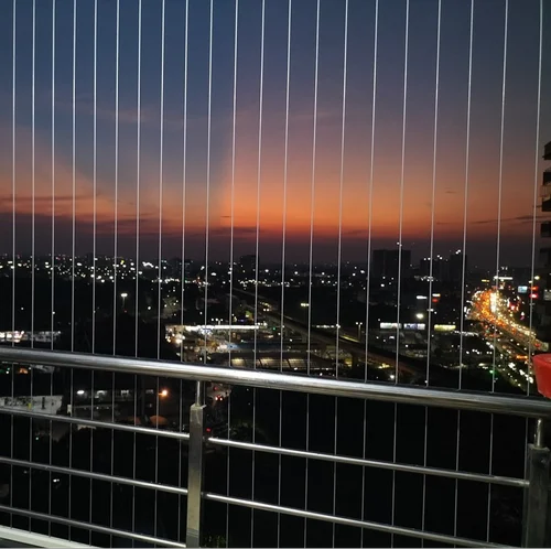 invisible-balcony-grill-1