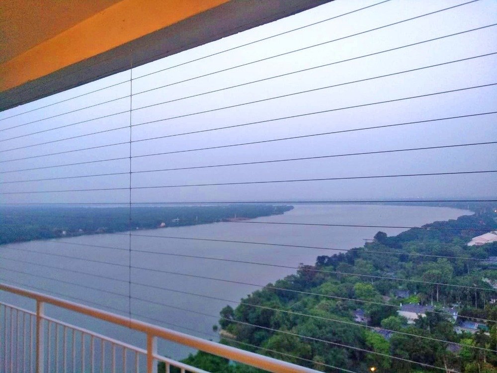 invisible-grill-for-balcony